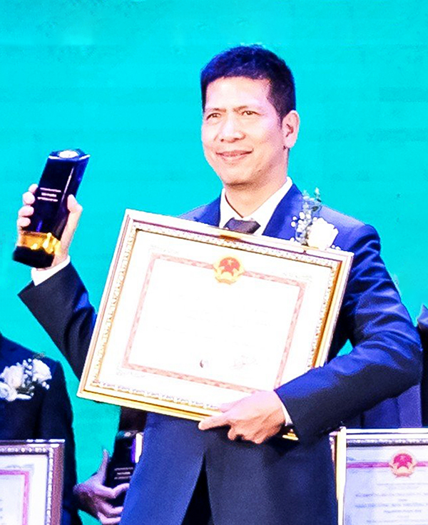 Giám[-]đốc[-]Trung[-]tâm[-]Ứng[-]phó[-]sự[-]cố[-]môi[-]trường[-]Việt[-]Nam[-]Phạm[-]Văn[-]Sơn:[-]Xử[-]lý[-]bụi[-]đỏ[-]Sân[-]bay[-]Long[-]Thành,[-]đừng[-]chờ[-]mưa!